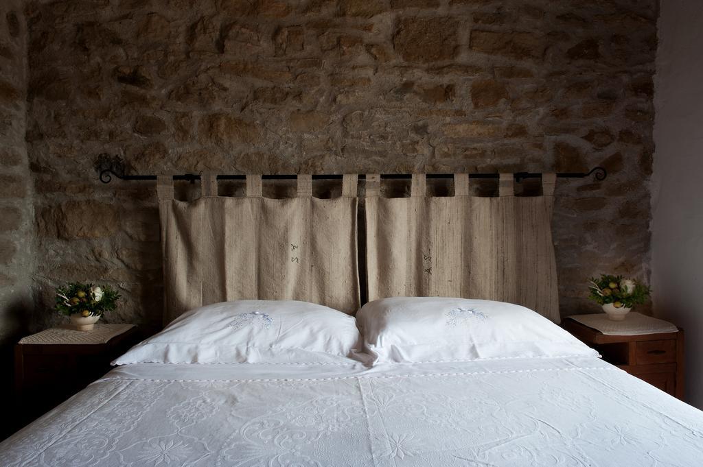 Domu Antiga Bed & Breakfast Gergei Exterior foto
