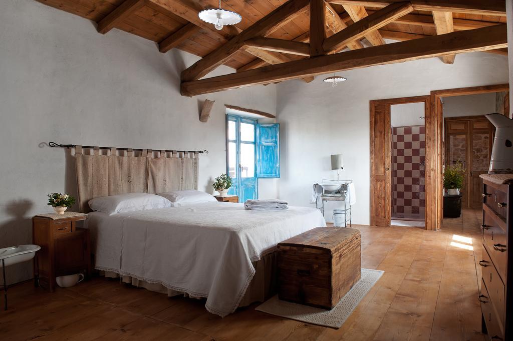 Domu Antiga Bed & Breakfast Gergei Exterior foto