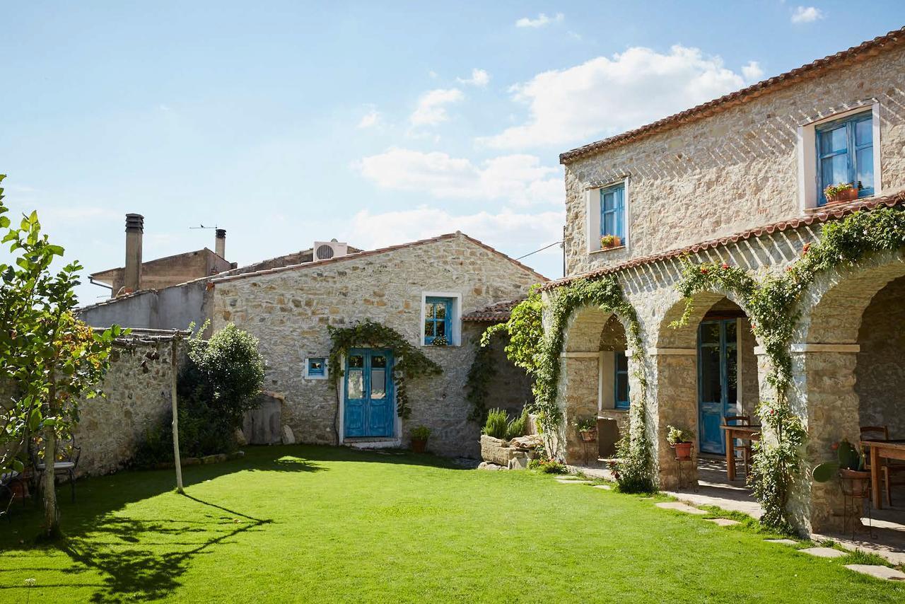 Domu Antiga Bed & Breakfast Gergei Exterior foto